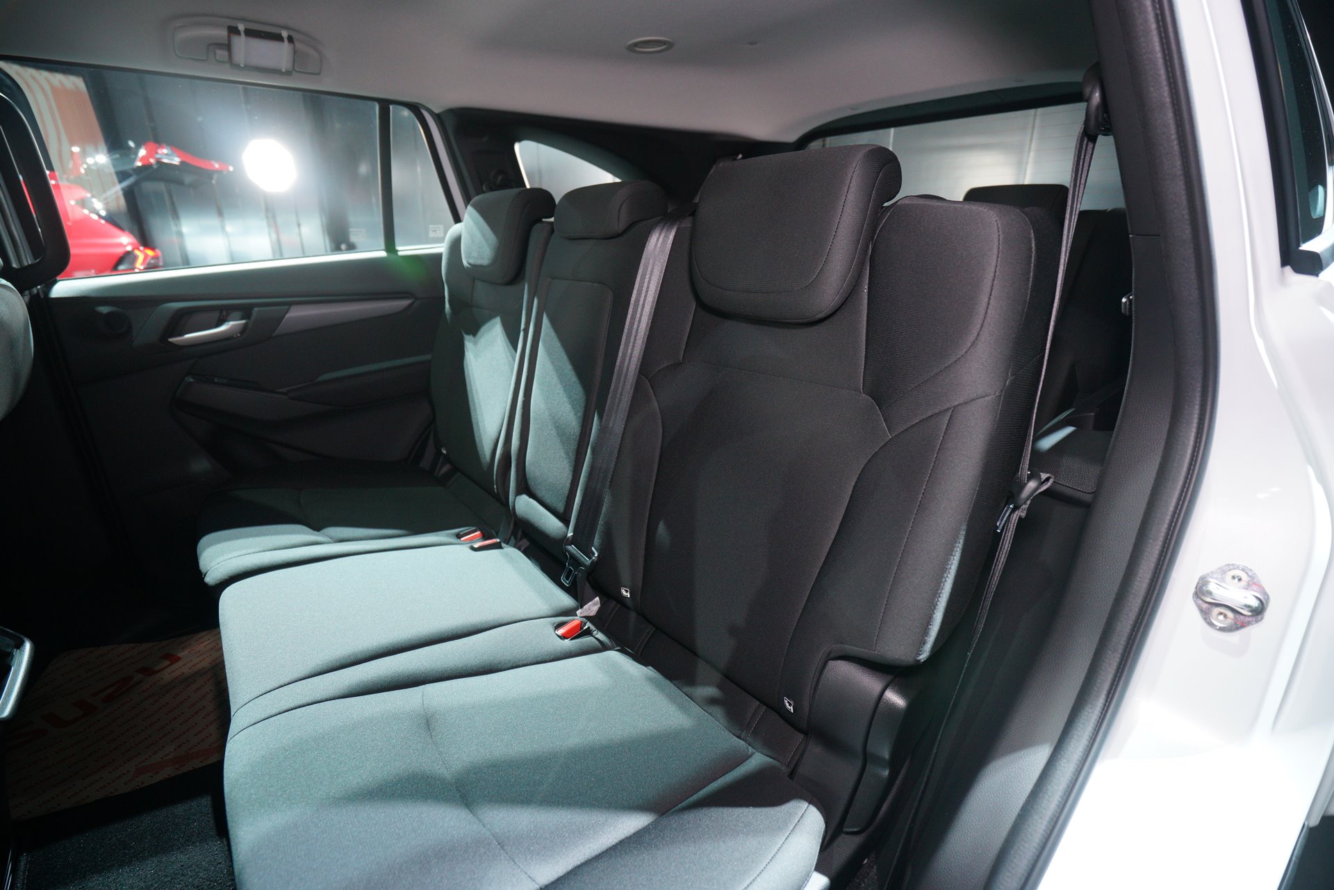 รูปภาพ อีซูซุ Isuzu MU-X 4x2 1.9 Active A/T ปี 2024