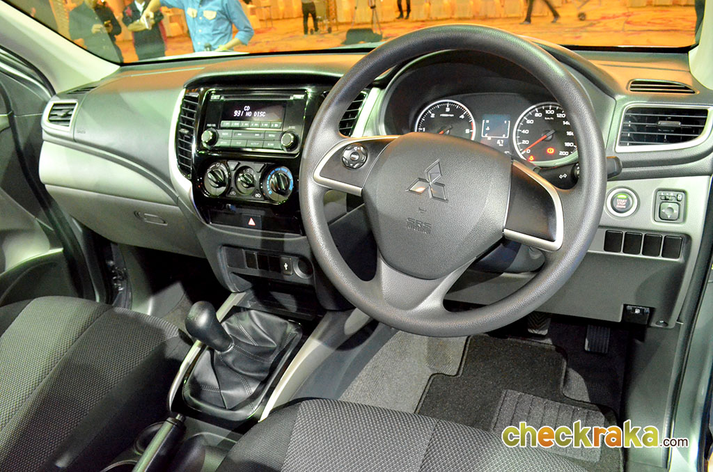 Mitsubishi Triton Mega Cab 2WD GLX M/T มิตซูบิชิ ไทรทัน ปี 2015 : ภาพที่ 6