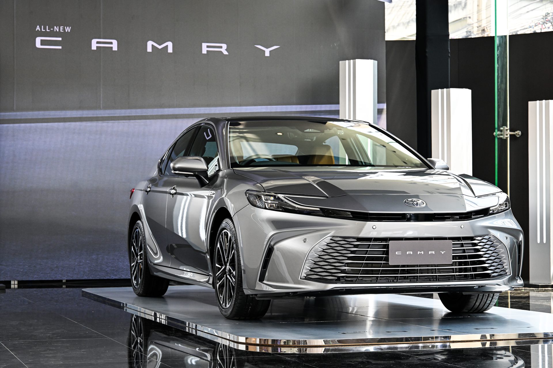 รูปภาพ โตโยต้า Toyota Camry HEV Premium Luxury ปี 2024