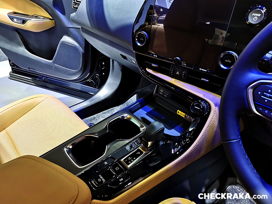 Lexus NX 450h+ F SPORT เลกซัส เอ็นเอ็กซ์ ปี 2021 : ภาพที่ 15