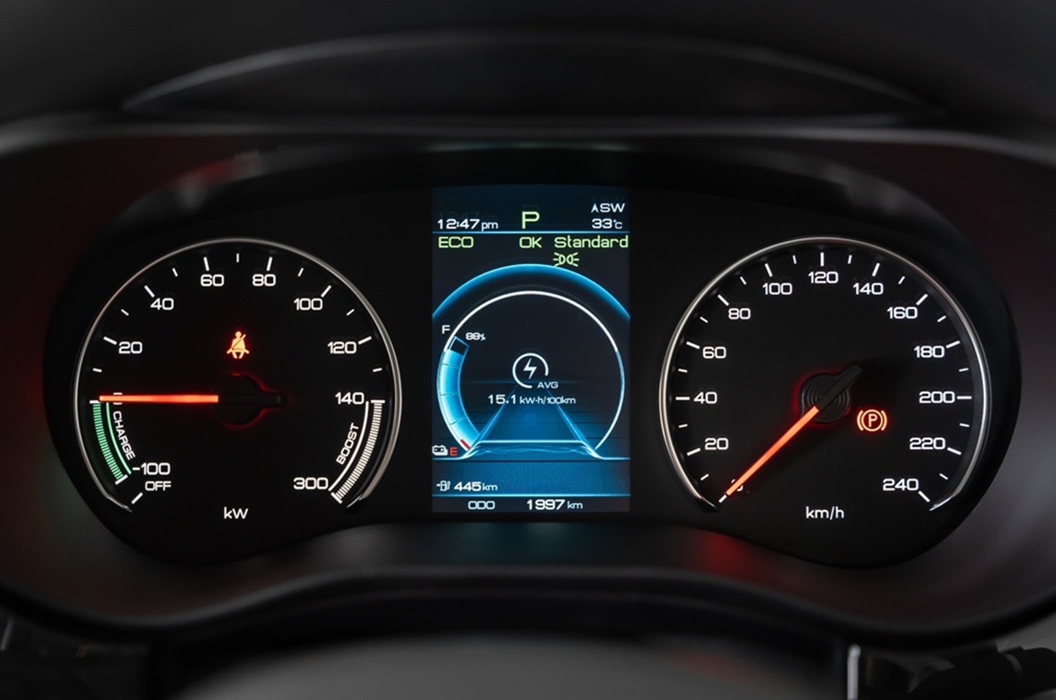 BYD E6 EV บีวายดี อี6 ปี 2023 : ภาพที่ 6