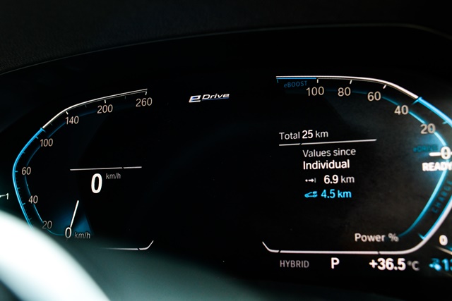 BMW Series 3 330e M Sport บีเอ็มดับเบิลยู ซีรีส์3 ปี 2020 : ภาพที่ 10