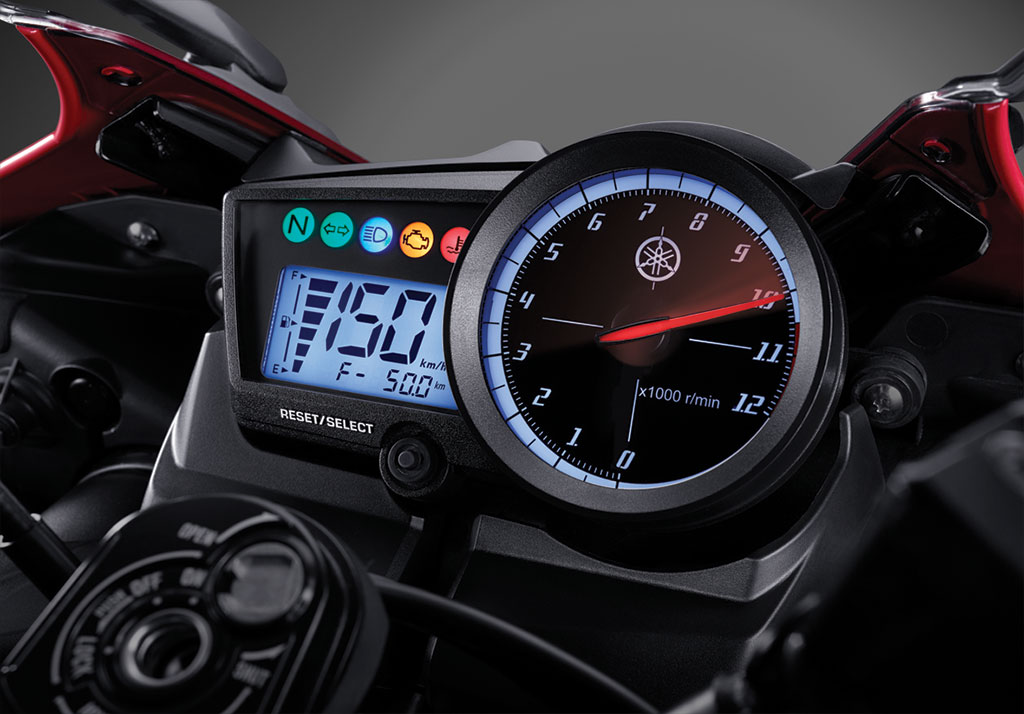 Yamaha YZF-R15 Standard ยามาฮ่า วายแซดเอฟ-อาร์15 ปี 2014 : ภาพที่ 6