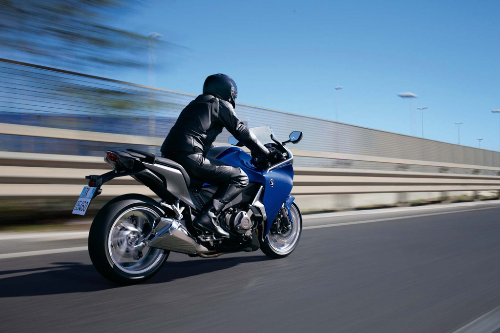 Honda VFR 1200F ฮอนด้า วีเอฟอาร์ ปี 2012 : ภาพที่ 9