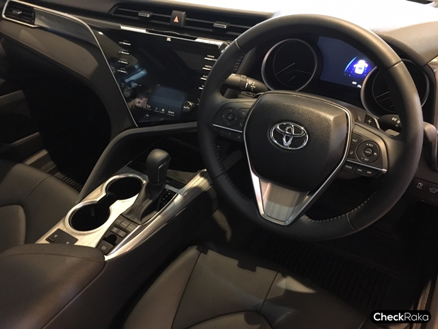 Toyota Camry Hybrid 2.5 HV Premium MY2019 โตโยต้า คัมรี่ ปี 2019 : ภาพที่ 5