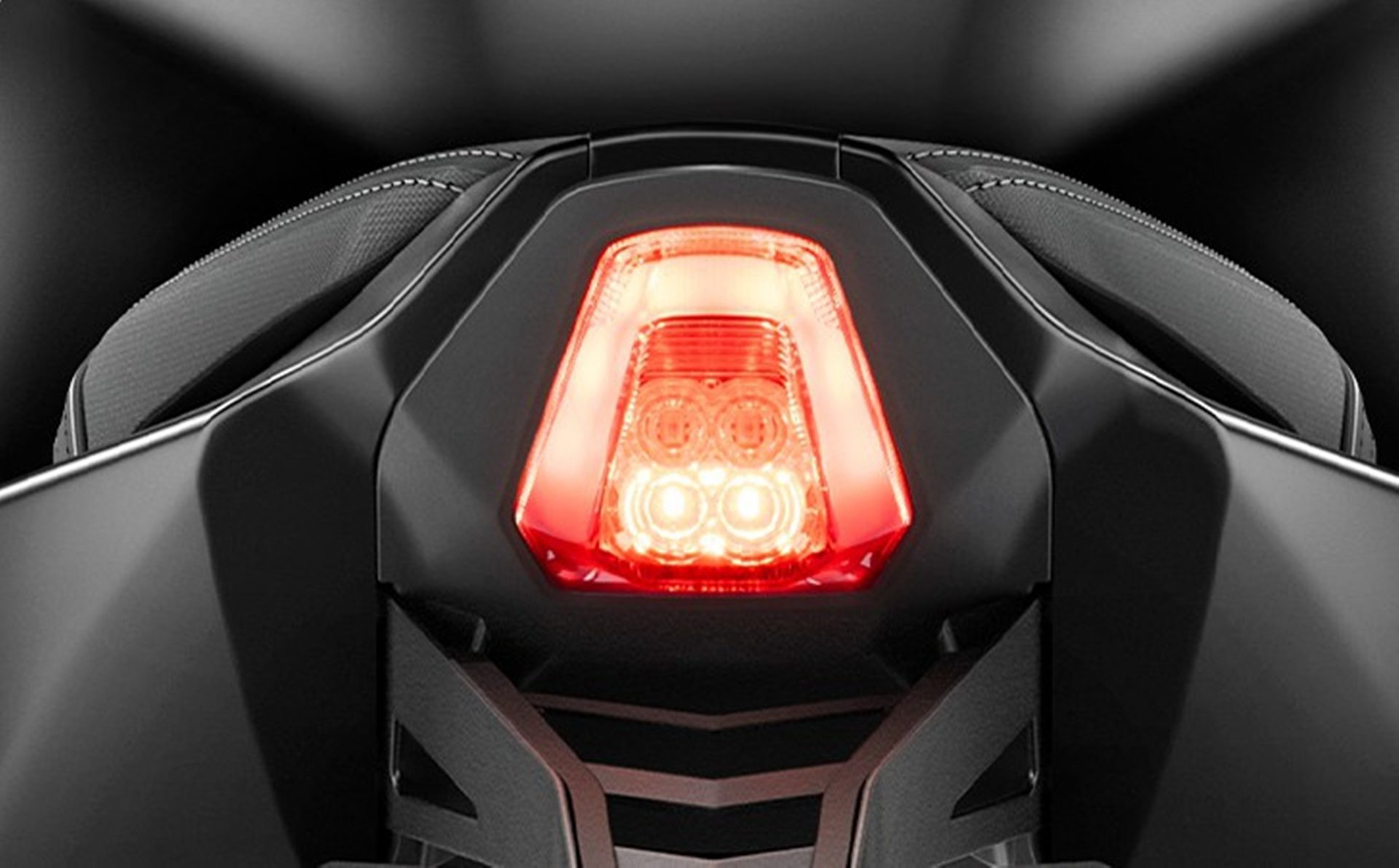 รูปภาพ ฮอนด้า Honda CB 650R E-Clutch ปี 2025