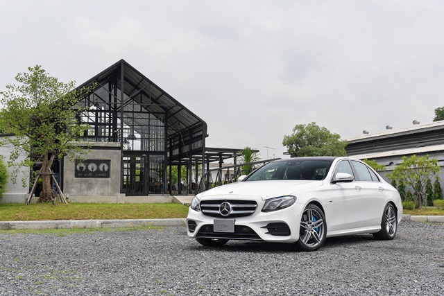 Mercedes-benz E-Class E 350 e AMG Dํynamic เมอร์เซเดส-เบนซ์ อี-คลาส ปี 2017 : ภาพที่ 1