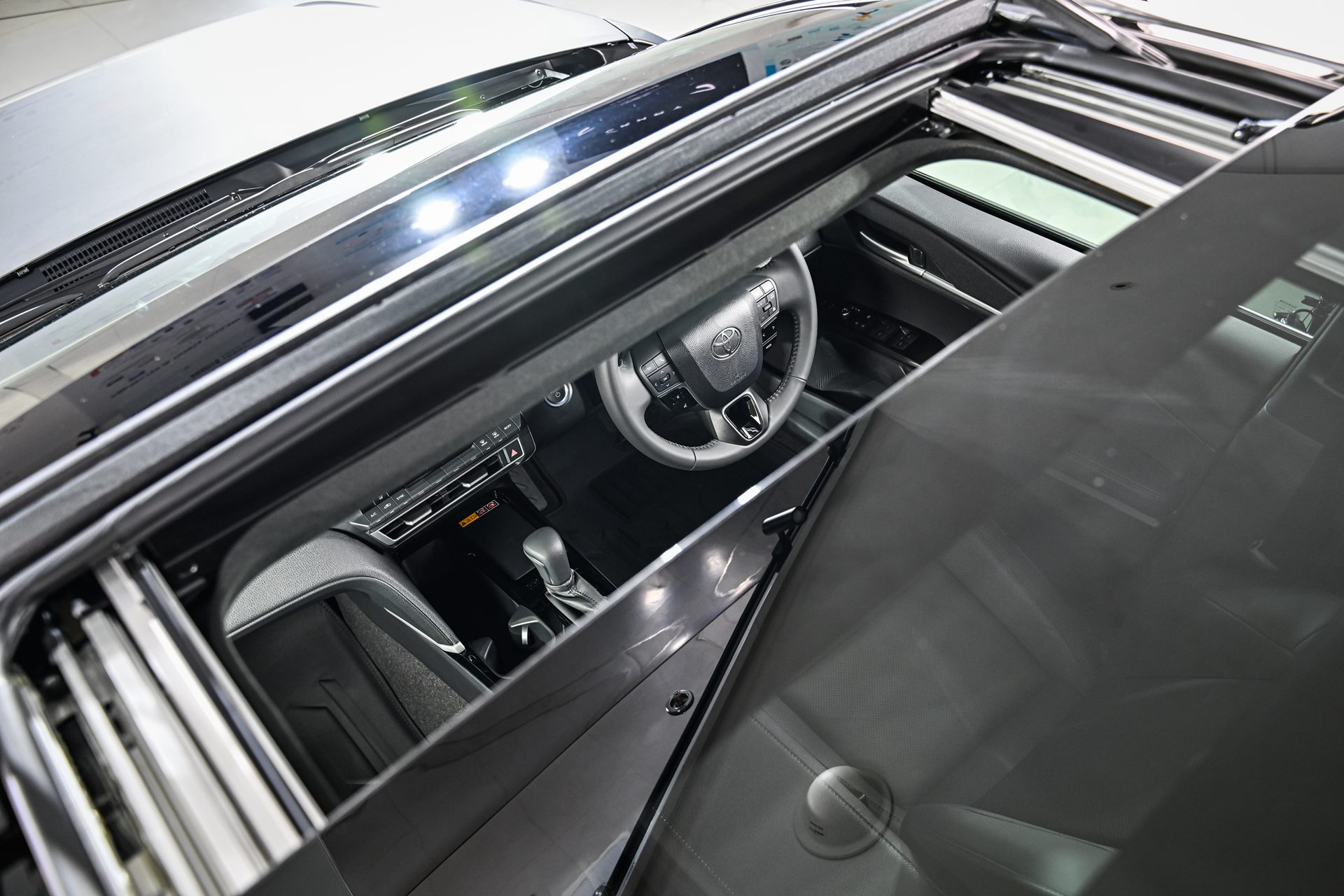 รูปภาพ โตโยต้า Toyota Camry HEV Premium ปี 2024