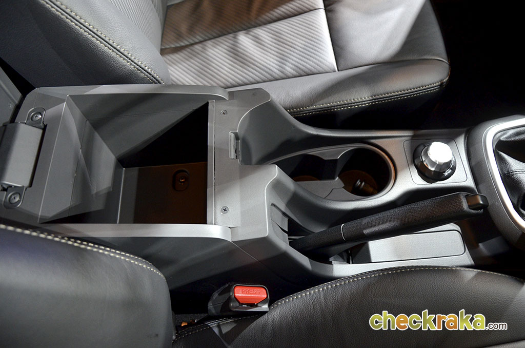 รูปภาพ อีซูซุ Isuzu D-MAX V-Cross 4-Door 3.0 Ddi Z-Prestige Blue Power A/T ปี 2016