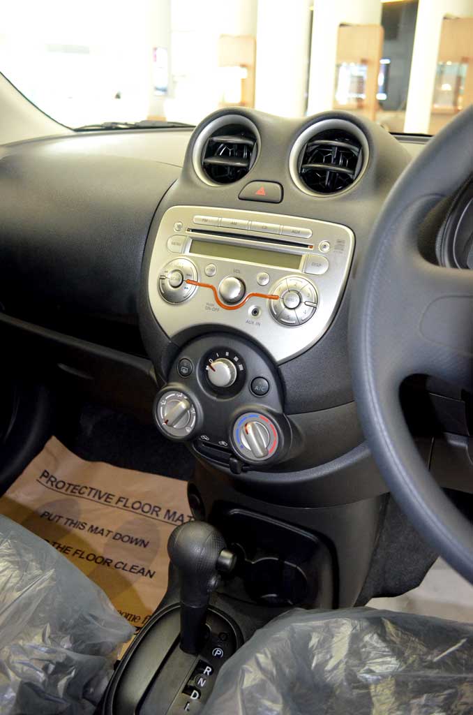Nissan March VL CVT นิสสัน มาร์ช ปี 2012 : ภาพที่ 18