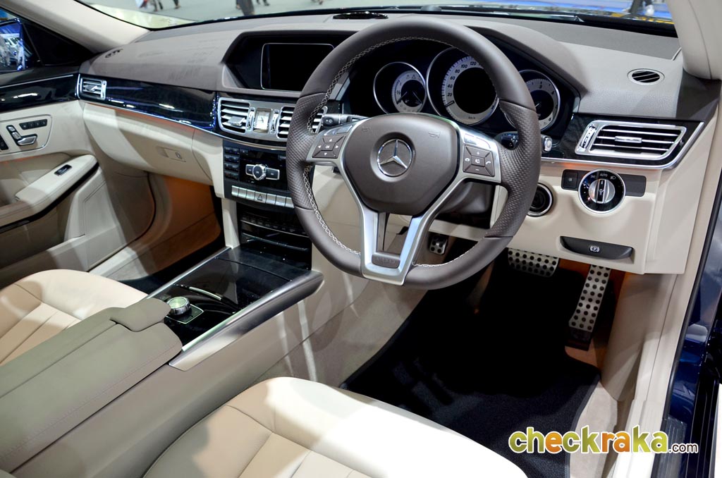 รูปภาพ เมอร์เซเดส-เบนซ์ Mercedes-benz E-Class E 300 BlueTEC Hybrid Estate AMG Dynamic ปี 2013