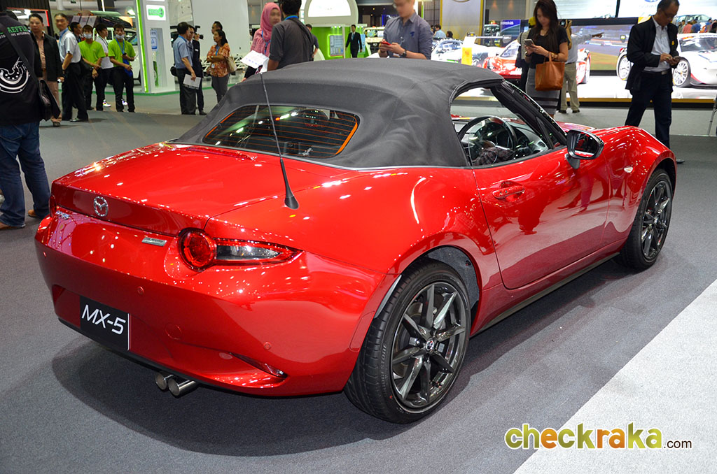 Mazda MX-5 2.0 Skyactiv-G มาสด้า เอ็มเอ็กซ์-5 ปี 2018 : ภาพที่ 12