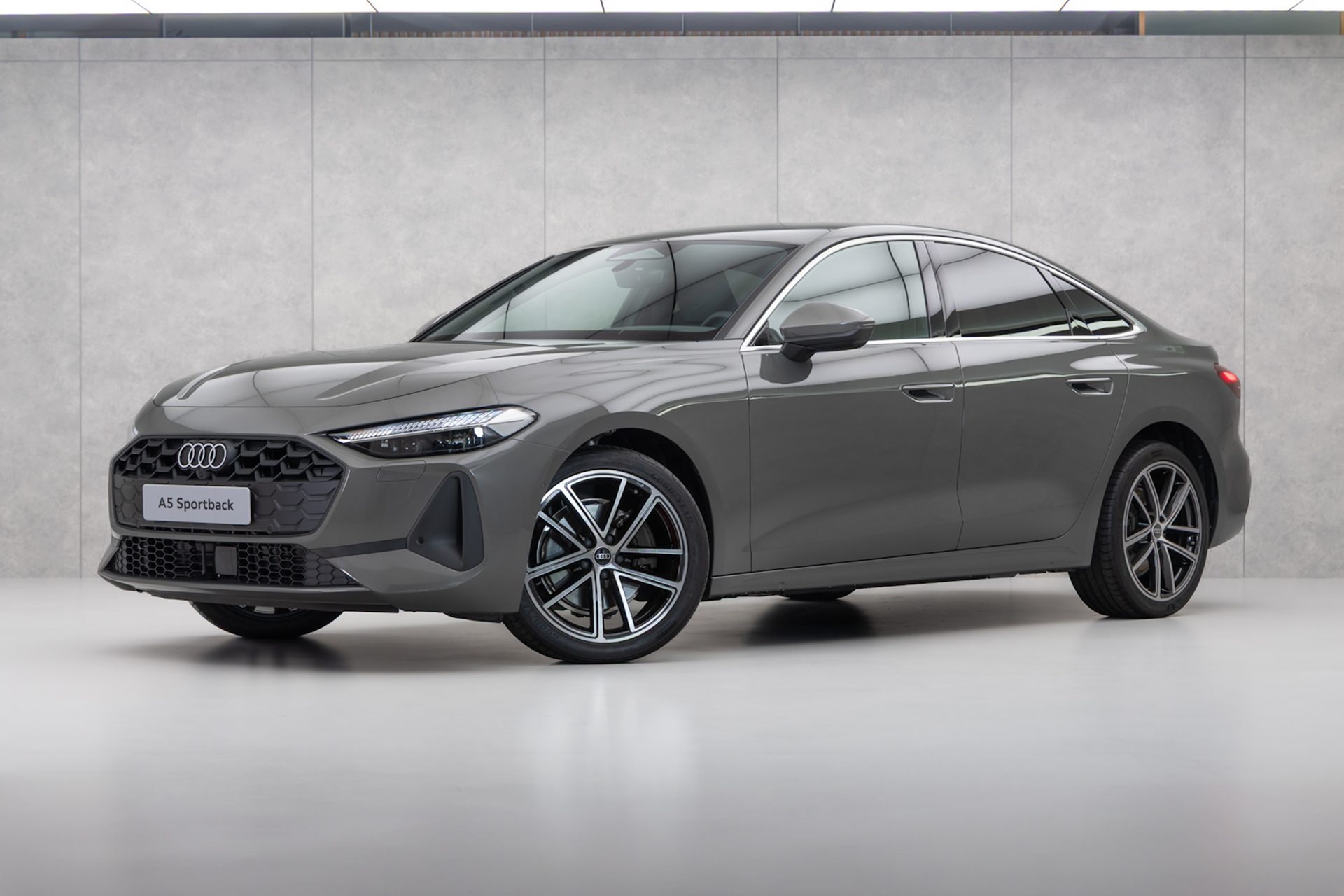 รูปภาพ อาวดี้ Audi A5 Sportback TFSI e quattro Tech Plus ปี 2025