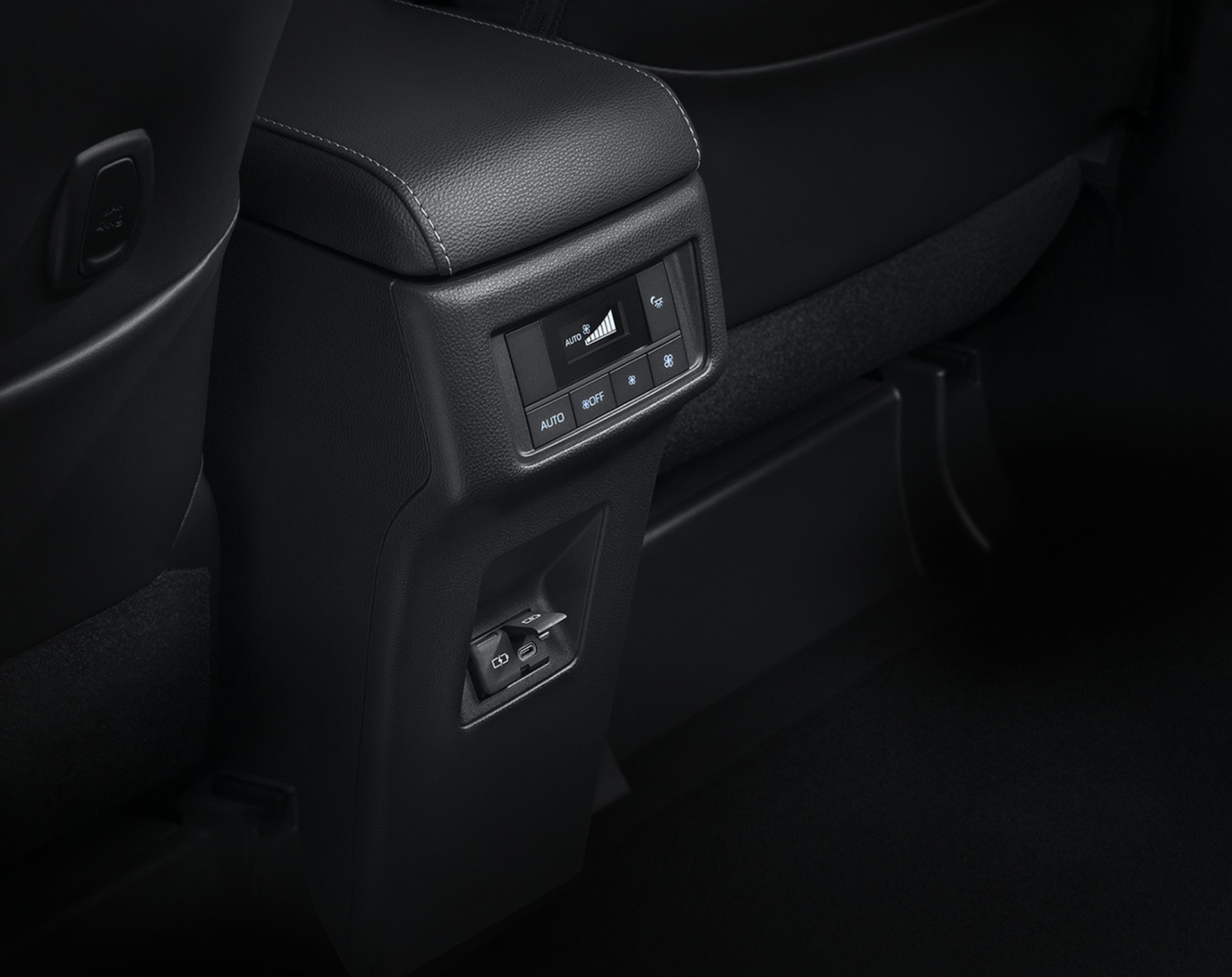 รูปภาพ โตโยต้า Toyota Innova Zenix HEV Smart ปี 2025