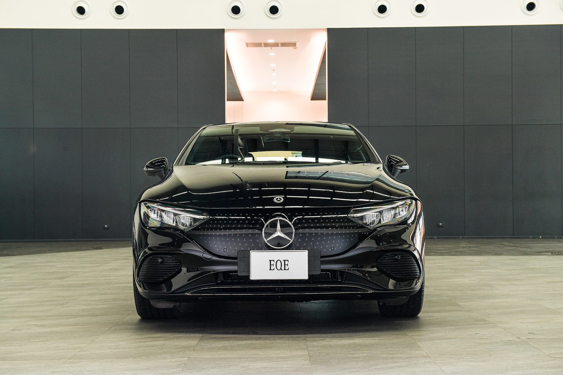 รูปภาพ เมอร์เซเดส-เบนซ์ Mercedes-benz EQ EQE 300 ปี 2024