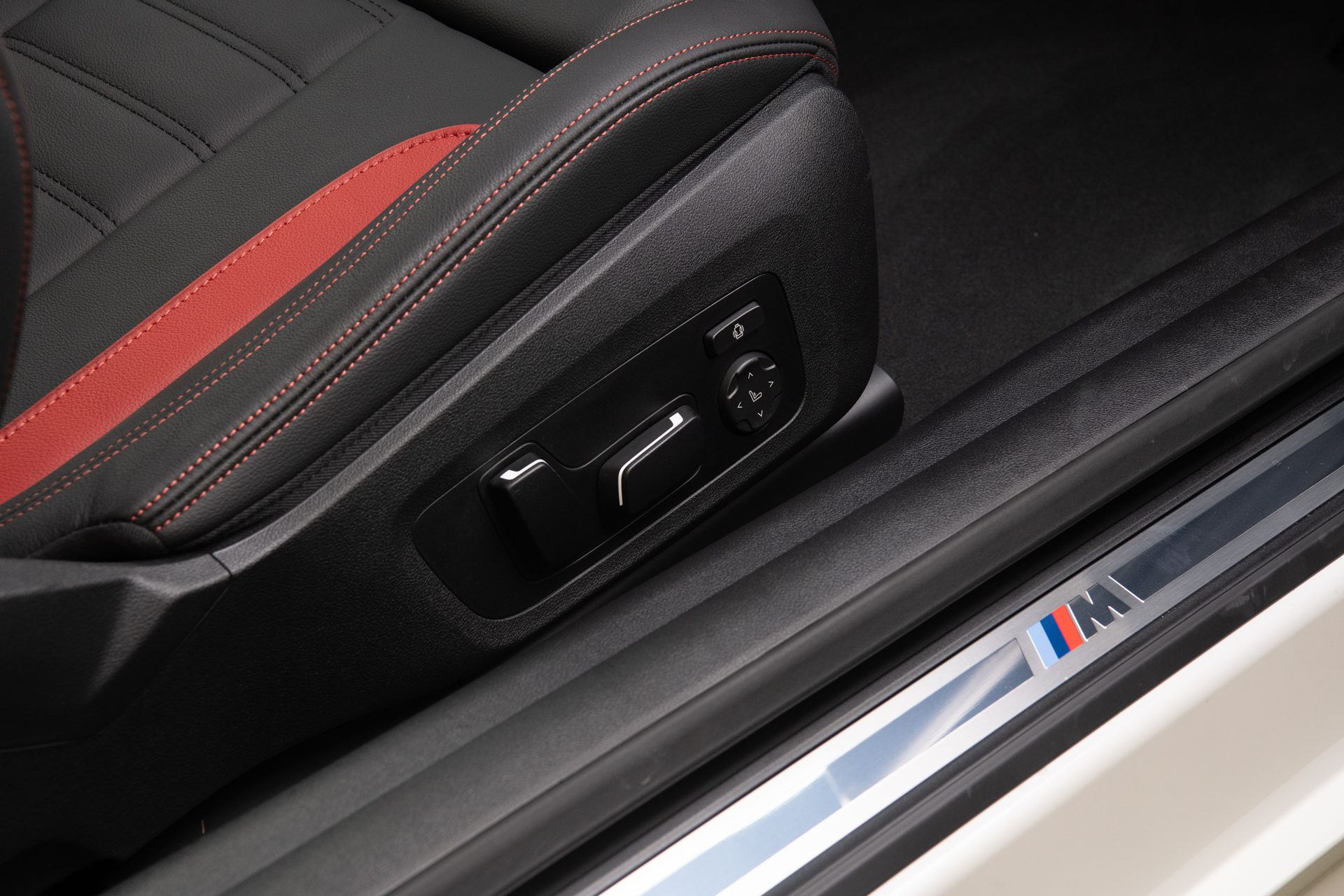 รูปภาพ บีเอ็มดับเบิลยู BMW Series 4 430i Convertible M Sport ปี 2025