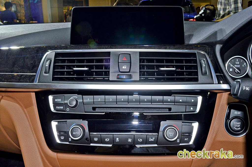 รูปภาพ บีเอ็มดับเบิลยู BMW Series 3 320d Celebration Edition ปี 2016