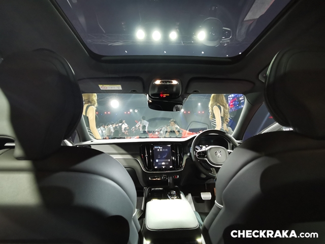 Volvo S60 T8 Twin Engine AWD Momentum วอลโว่ เอส60 ปี 2020 : ภาพที่ 13