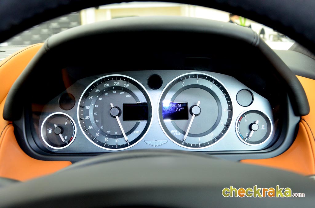 Aston Martin Vantage S แอสตัน มาร์ติน ปี 2014 : ภาพที่ 16