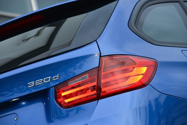 รูปภาพ บีเอ็มดับเบิลยู BMW Series 3 320d Touring M Sport ปี 2012