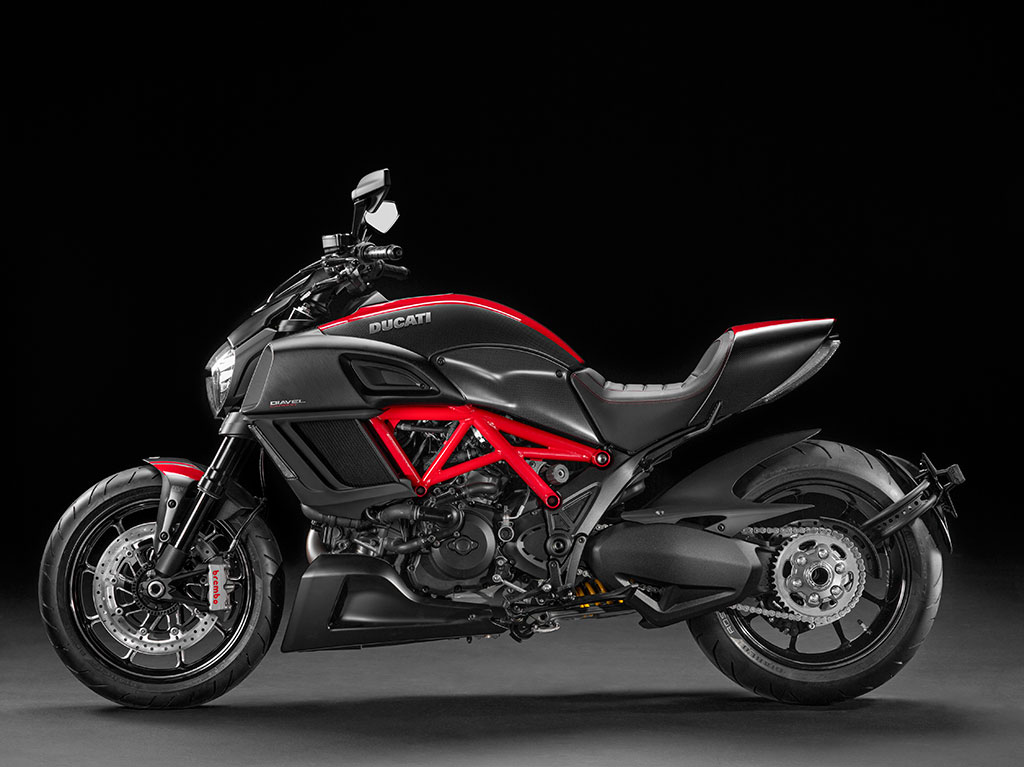 รูปภาพ ดูคาติ Ducati Diavel Carbon ปี 2014