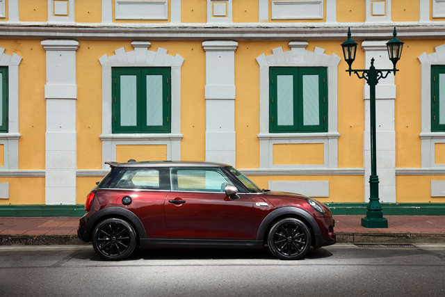 Mini Hatch 3 Door Cooper S Oxford Edition มินิ แฮทช์ 3 ประตู ปี 2018 : ภาพที่ 2