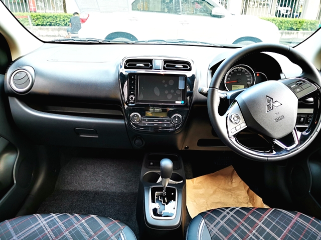 Mitsubishi Mirage SMART CVT มิตซูบิชิ มิราจ ปี 2019 : ภาพที่ 8