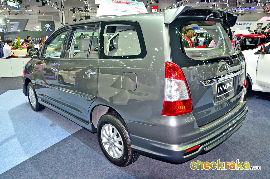 Toyota Innova 2.0 E M/T โตโยต้า อินโนว่า ปี 2012 : ภาพที่ 6