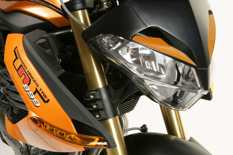 Benelli TNT 899 เบเนลลี ทีเอ็นที ปี 2012 : ภาพที่ 2