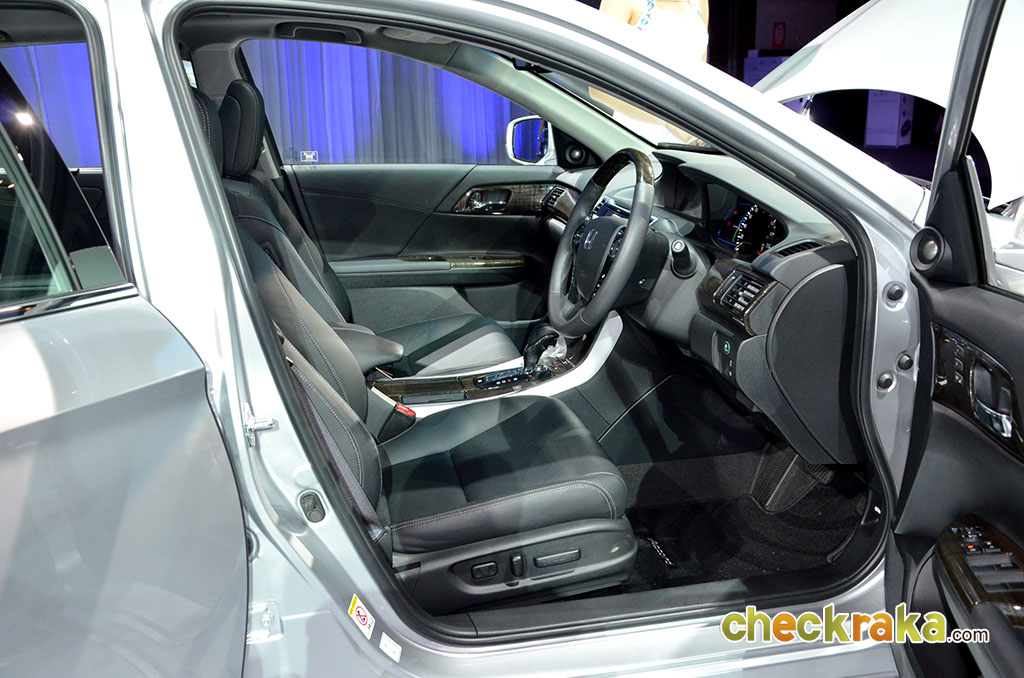 Honda Accord Hybrid 2.0 Tech ฮอนด้า แอคคอร์ด ไฮบริด ปี 2014 : ภาพที่ 15
