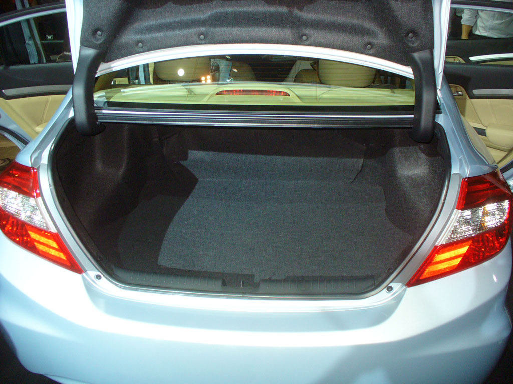Honda Civic 1.8 S MT ฮอนด้า ซีวิค ปี 2012 : ภาพที่ 14