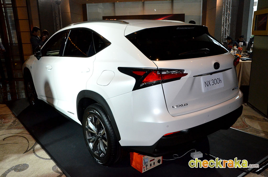 Lexus NX 200t F Sport เลกซัส เอ็นเอ็กซ์ ปี 2015 : ภาพที่ 13