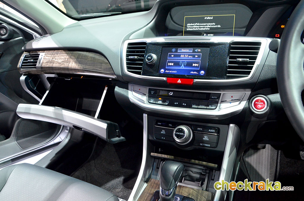Honda Accord Hybrid 2.0 Tech ฮอนด้า แอคคอร์ด ไฮบริด ปี 2014 : ภาพที่ 18
