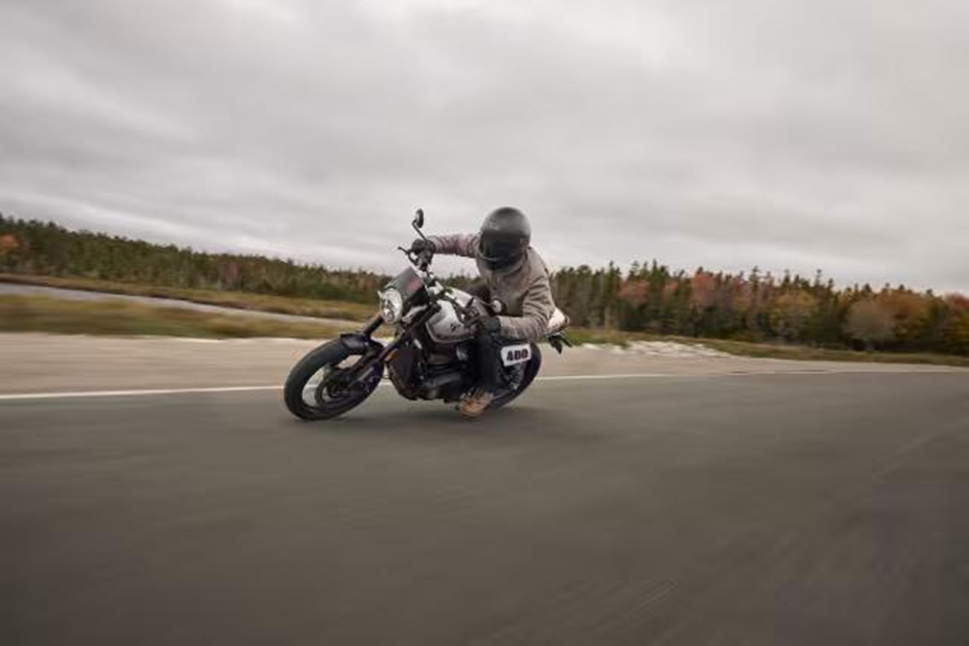 รูปภาพ ไทรอัมพ์ Triumph Tracker 400 ปี 2026