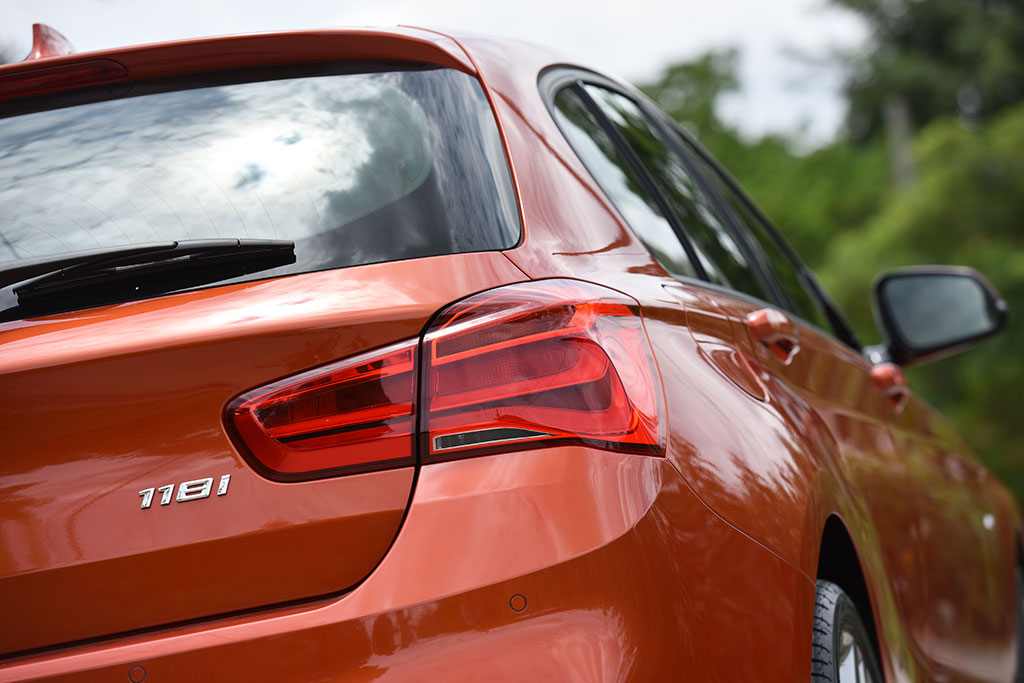 รูปภาพ บีเอ็มดับเบิลยู BMW Series 1 118i Sport ปี 2015