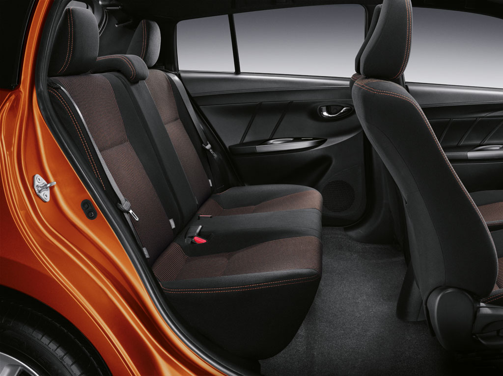 รูปภาพ โตโยต้า Toyota Yaris 1.2 J ปี 2013