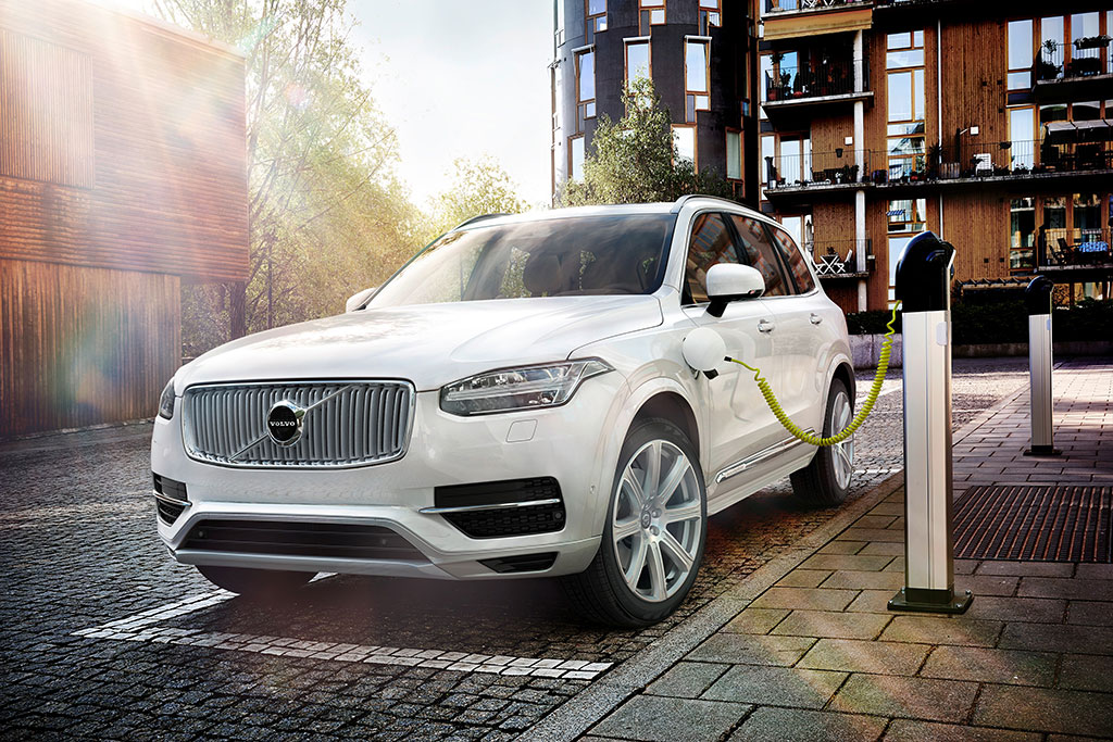 Volvo XC90 Recharge T8 AWD R-Design วอลโว่ เอ็กซ์ซี 90 ปี 2020 : ภาพที่ 4