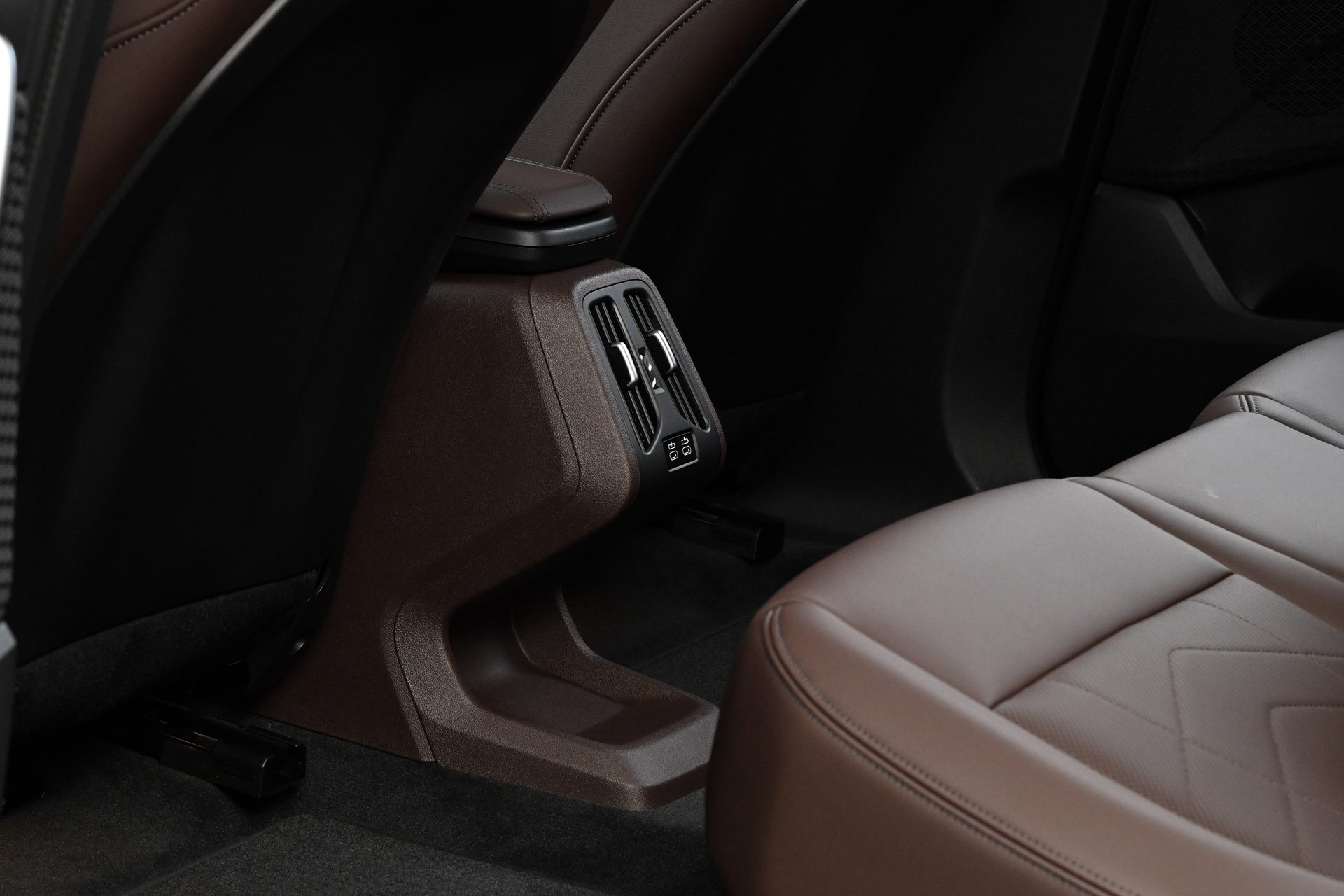 รูปภาพ บีเอ็มดับเบิลยู BMW i X1 eDrive20L M Sport ปี 2025