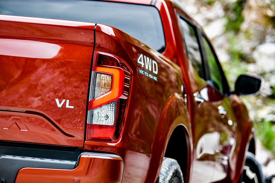 รูปภาพ นิสสัน Nissan Navara Double Cab Calibre E 6MT ปี 2020