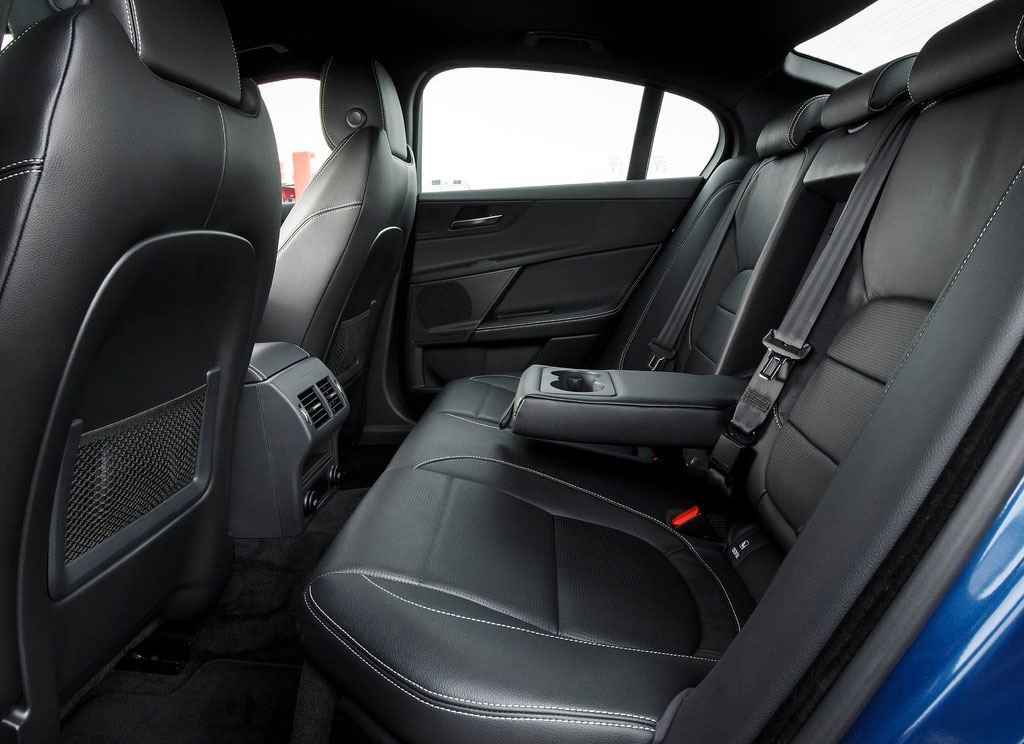 รูปภาพ จากัวร์ Jaguar XE 2.0 R-Sport ปี 2015