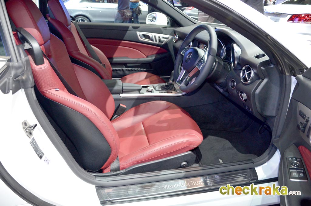 Mercedes-benz SLK-Class SLK200 AMG Dynamic เมอร์เซเดส-เบนซ์ เอสแอลเค-คลาส ปี 2015 : ภาพที่ 15