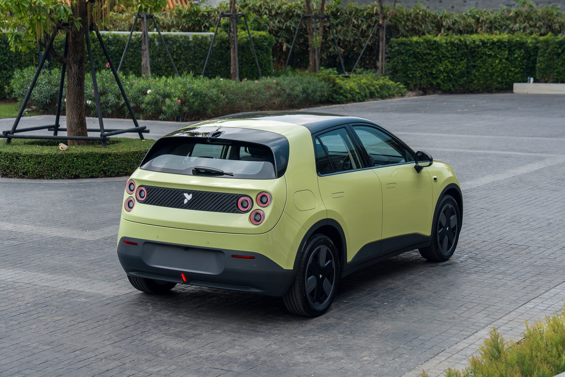 รูปภาพ ไฟเออร์ฟลาย Firefly 400 Standard ปี 2026