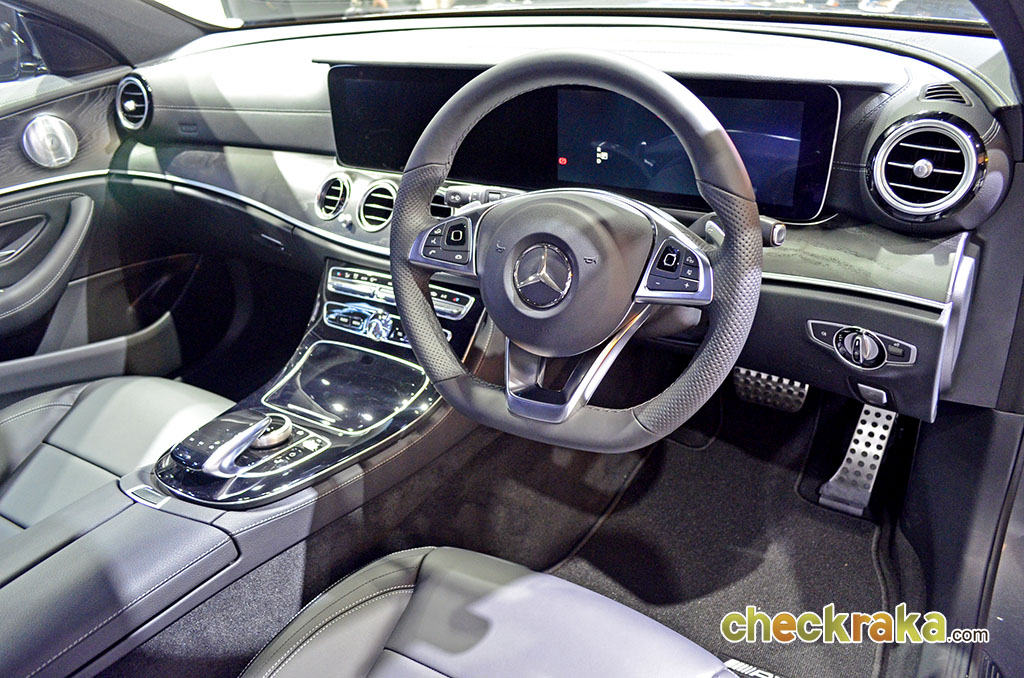 Mercedes-benz E-Class E 220 d Estate AMG Dynamic เมอร์เซเดส-เบนซ์ อี-คลาส ปี 2016 : ภาพที่ 10