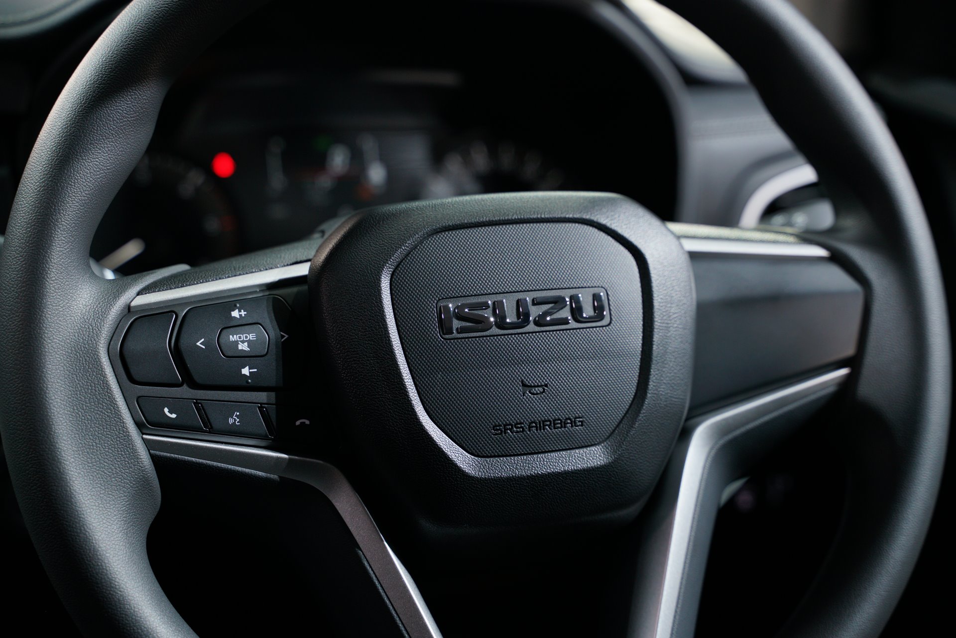 รูปภาพ อีซูซุ Isuzu MU-X 4x2 2.2 Active A/T ปี 2024