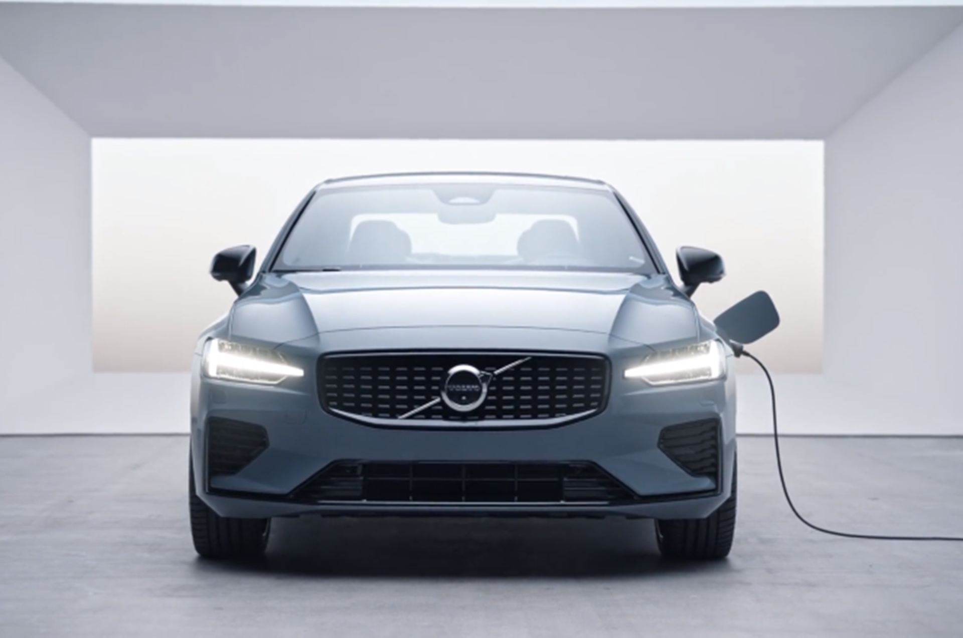 Volvo S60 Recharge Ultimate T8 Plug-in Hybrid Dark วอลโว่ เอส60 ปี 2023 : ภาพที่ 5
