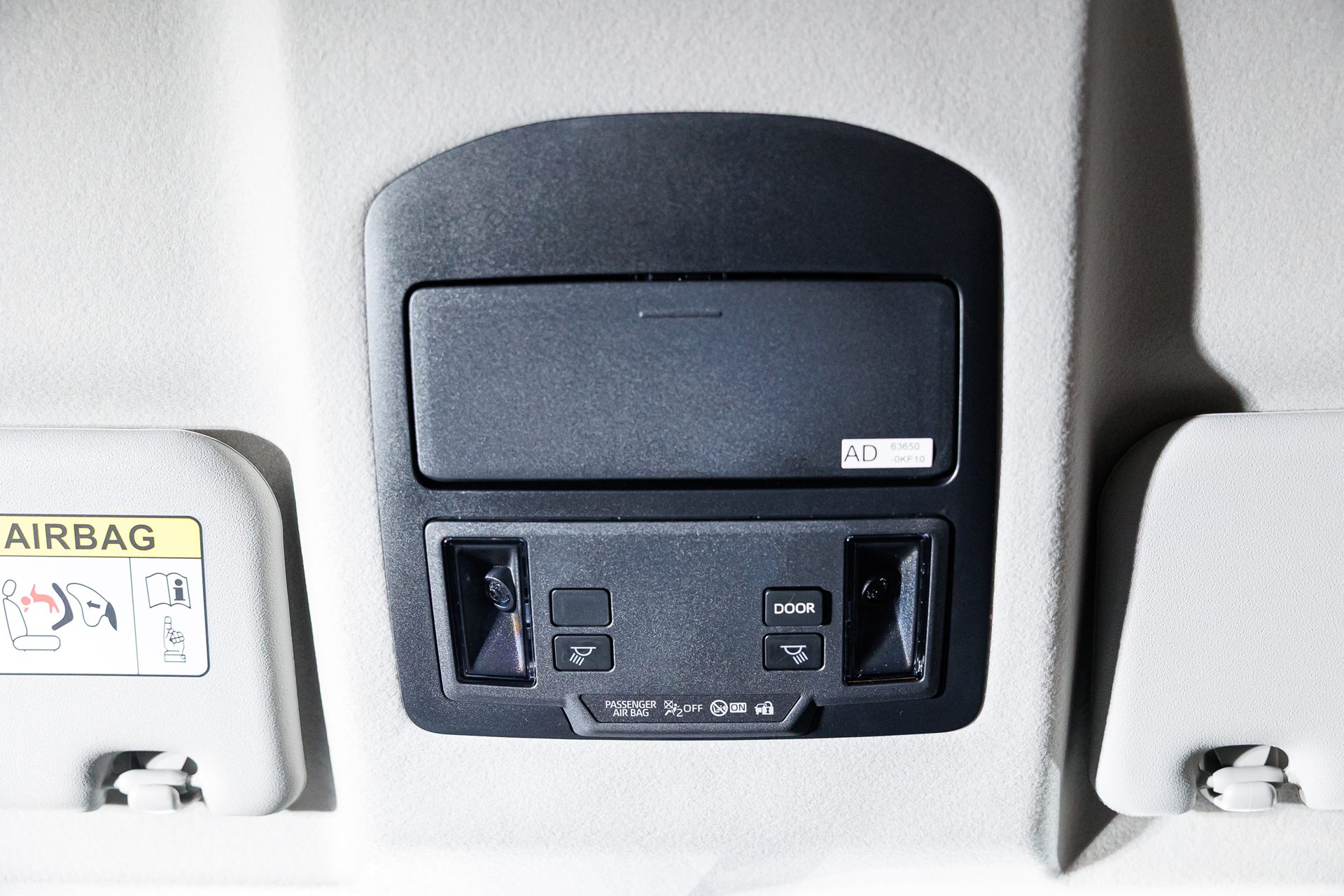 รูปภาพ โตโยต้า Toyota Hilux Travo Double Cab Prerunner 2.8 Premium AT ปี 2025