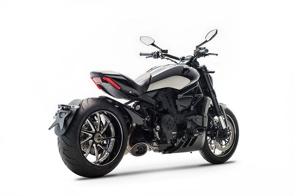 Ducati Diavel XDiavel Xtraordinary Nero ดูคาติ เดียแวล ปี 2016 : ภาพที่ 3