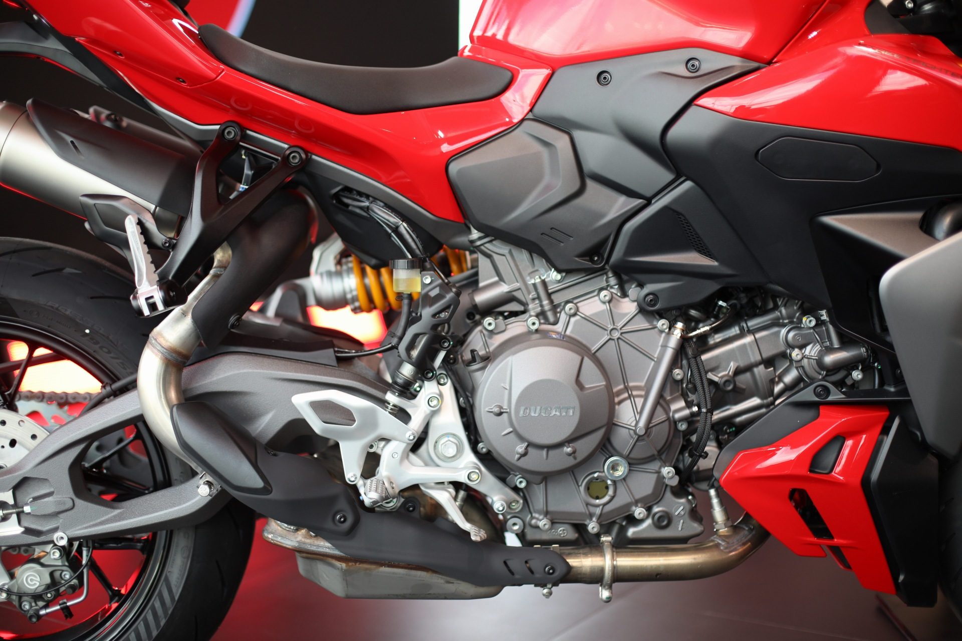 รูปภาพ ดูคาติ Ducati Streetfighter V2S ปี 2025