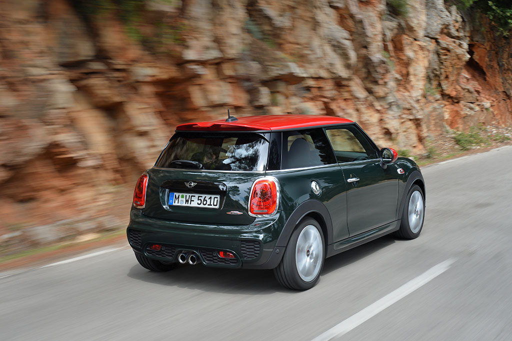 Mini Hatch 3 Door John Cooper Works มินิ แฮทช์ 3 ประตู ปี 2015 : ภาพที่ 2