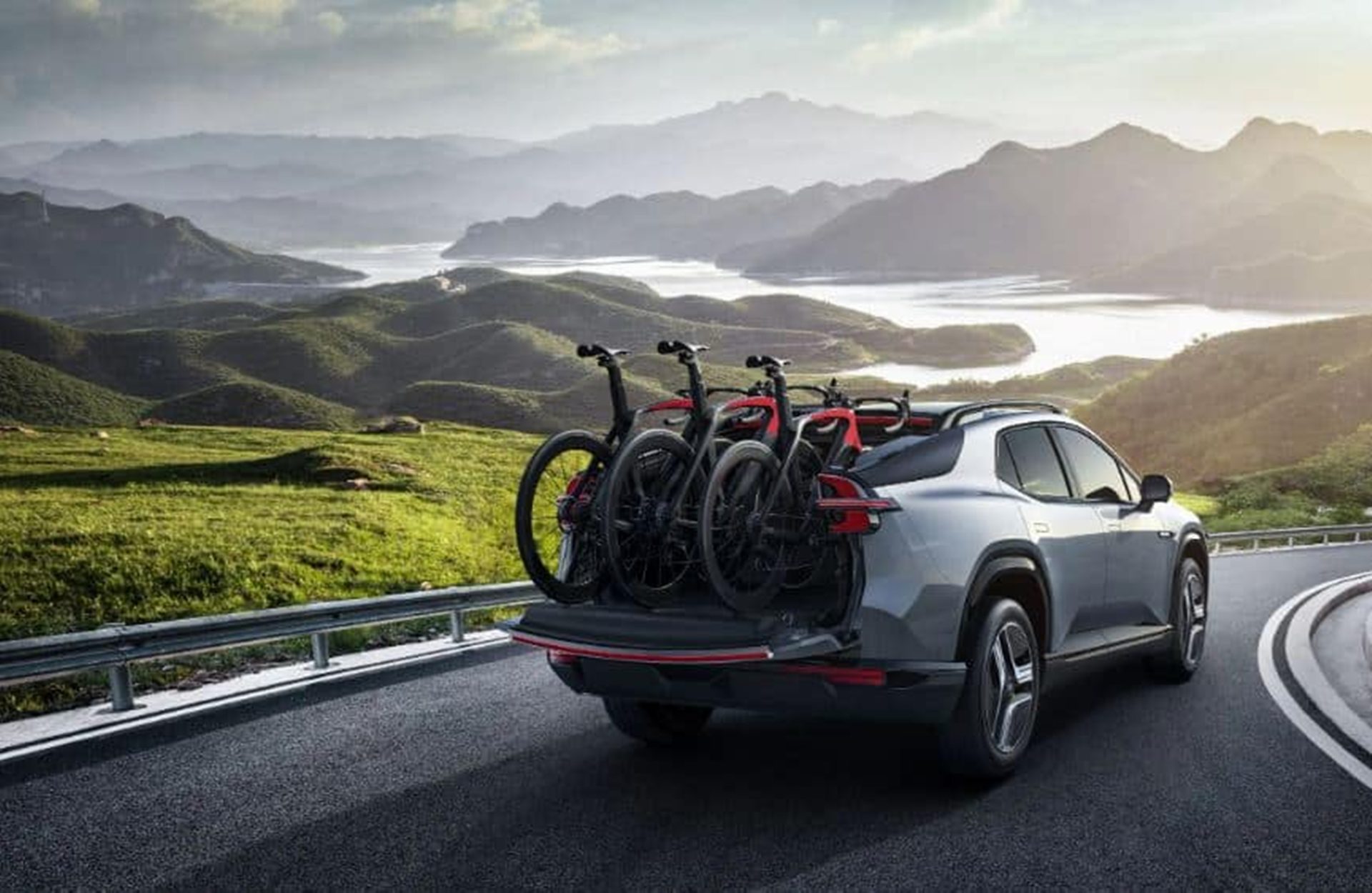 รูปภาพ ดีพอล Deepal EO7 Performance AWD ปี 2024